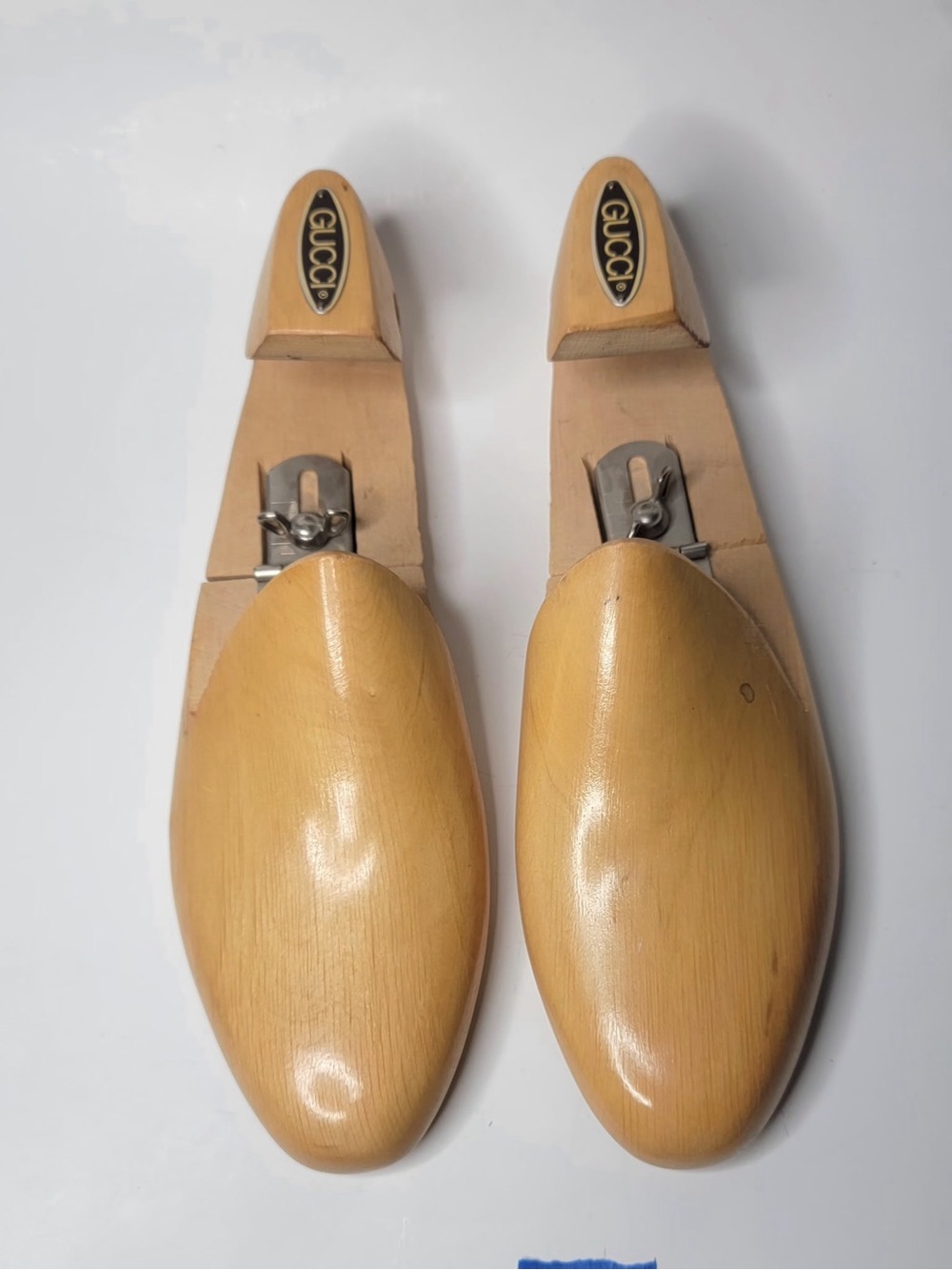 Gucci vintage men's D mackay New York adjustable wooden shoe tree stretchers
